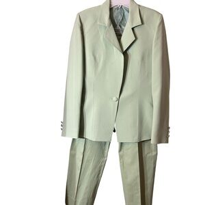 BRAND NEW!! Spring Light Green Women's Suit